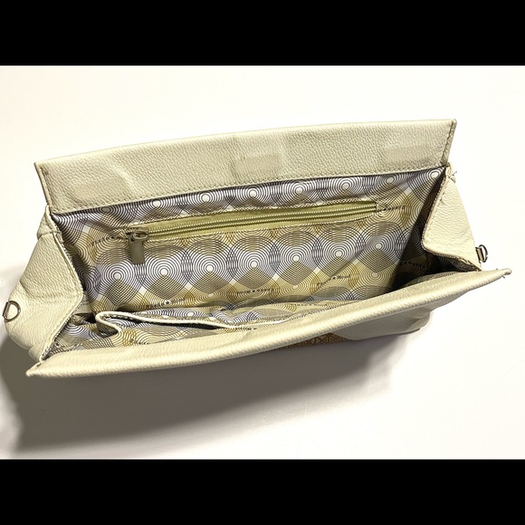 Pixie Mood Margaret Faux Leather Clutch - Picture 3 of 9